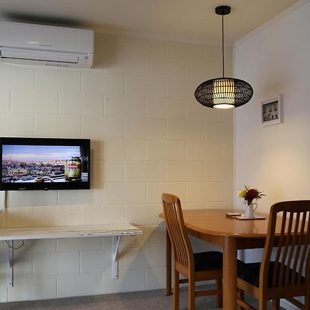 Papakura Motor Lodge & Motel Kültér fotó