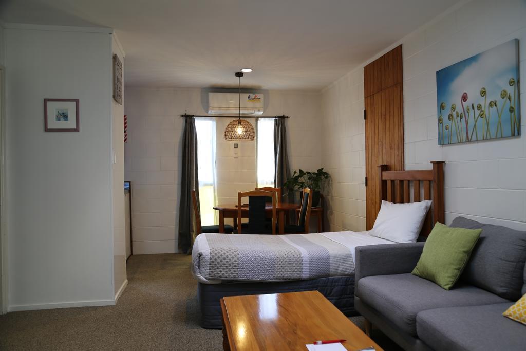 Papakura Motor Lodge & Motel Kültér fotó