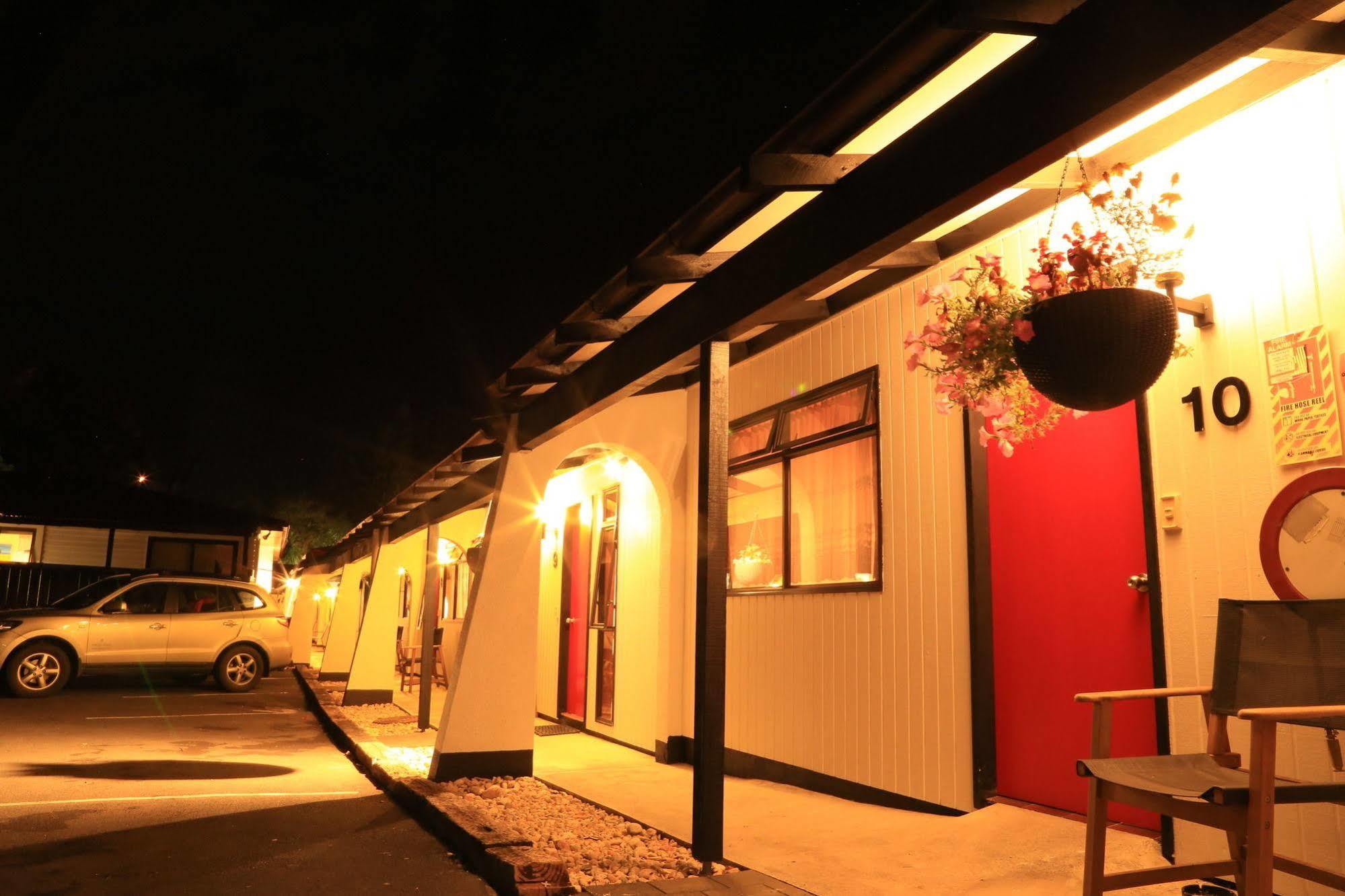 Papakura Motor Lodge & Motel Kültér fotó