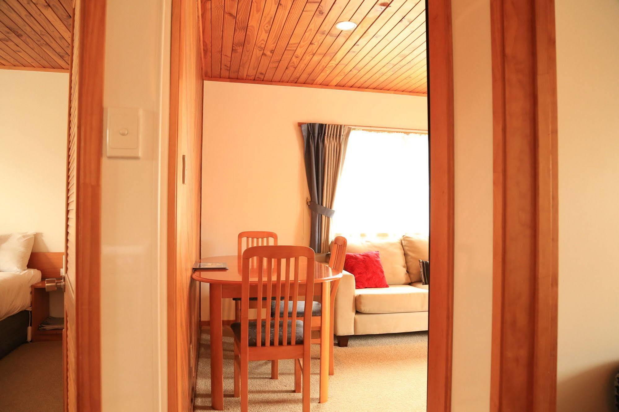 Papakura Motor Lodge & Motel Kültér fotó